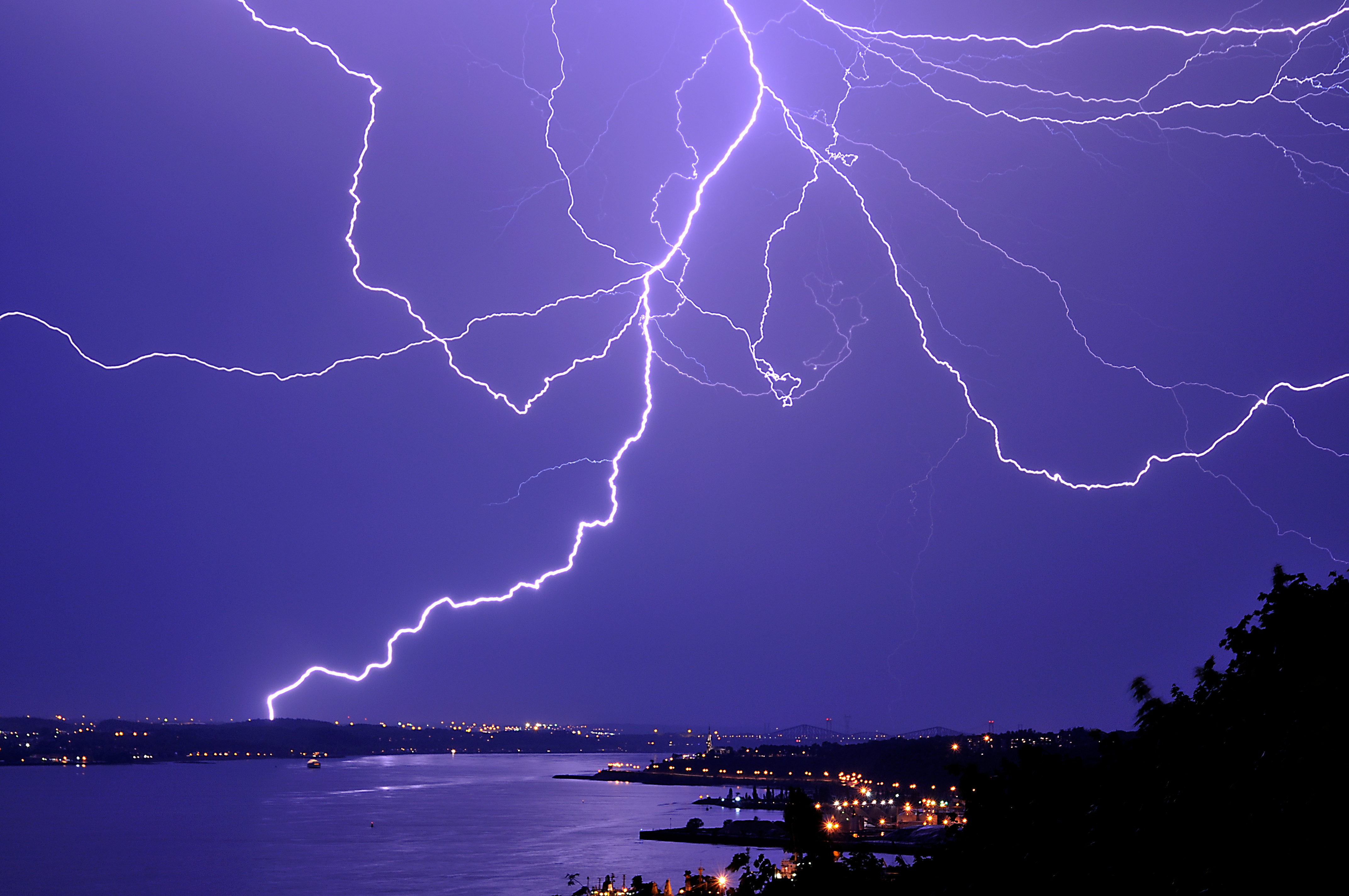 5 Weird Facts About Lightning | weird nature