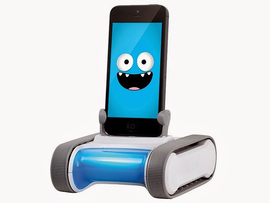 Thanks, Mail Carrier | ROMO, the Smartphone Robot by Romotive {Review}