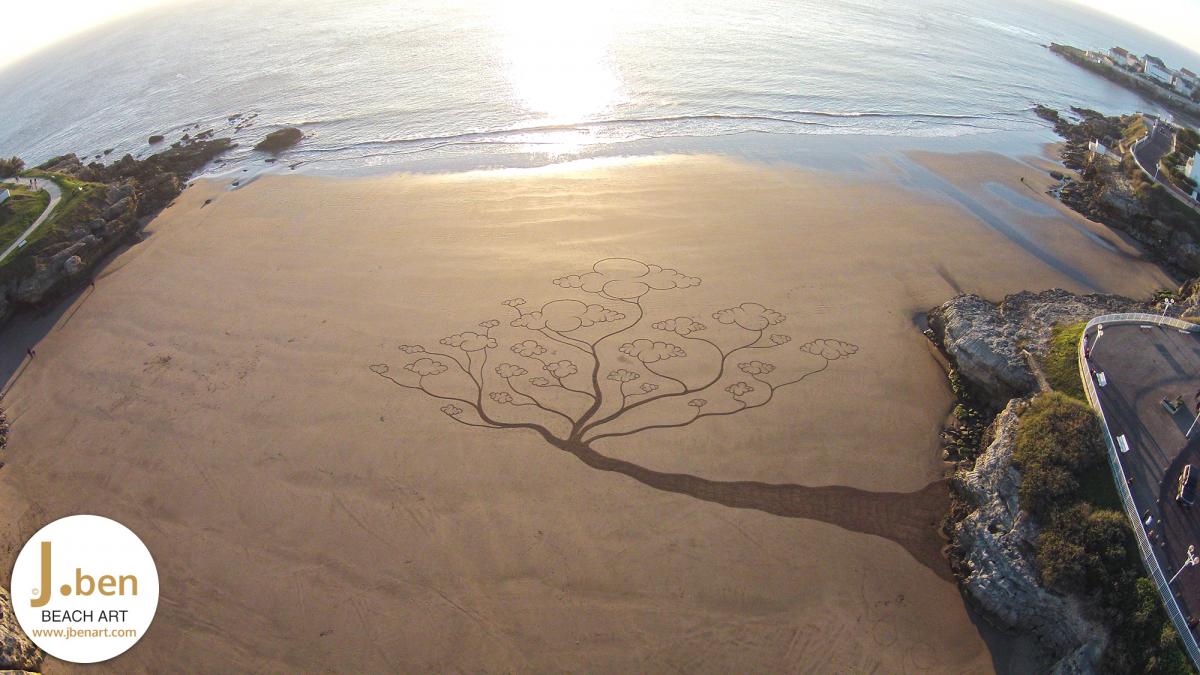 Beach art, land art, sand drawing and painting by J.ben.