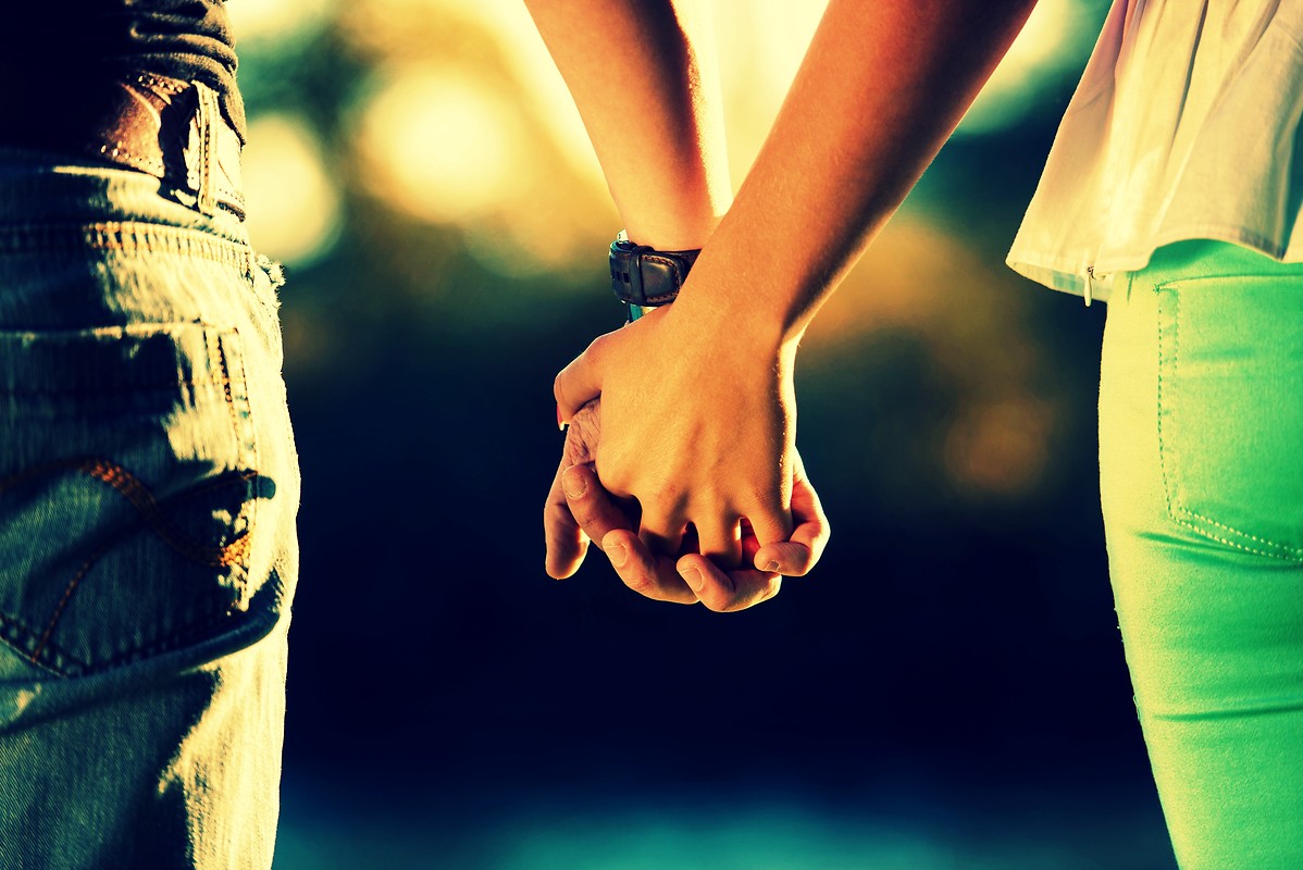 Why We Love Holding Hands | Narasshi's Blog