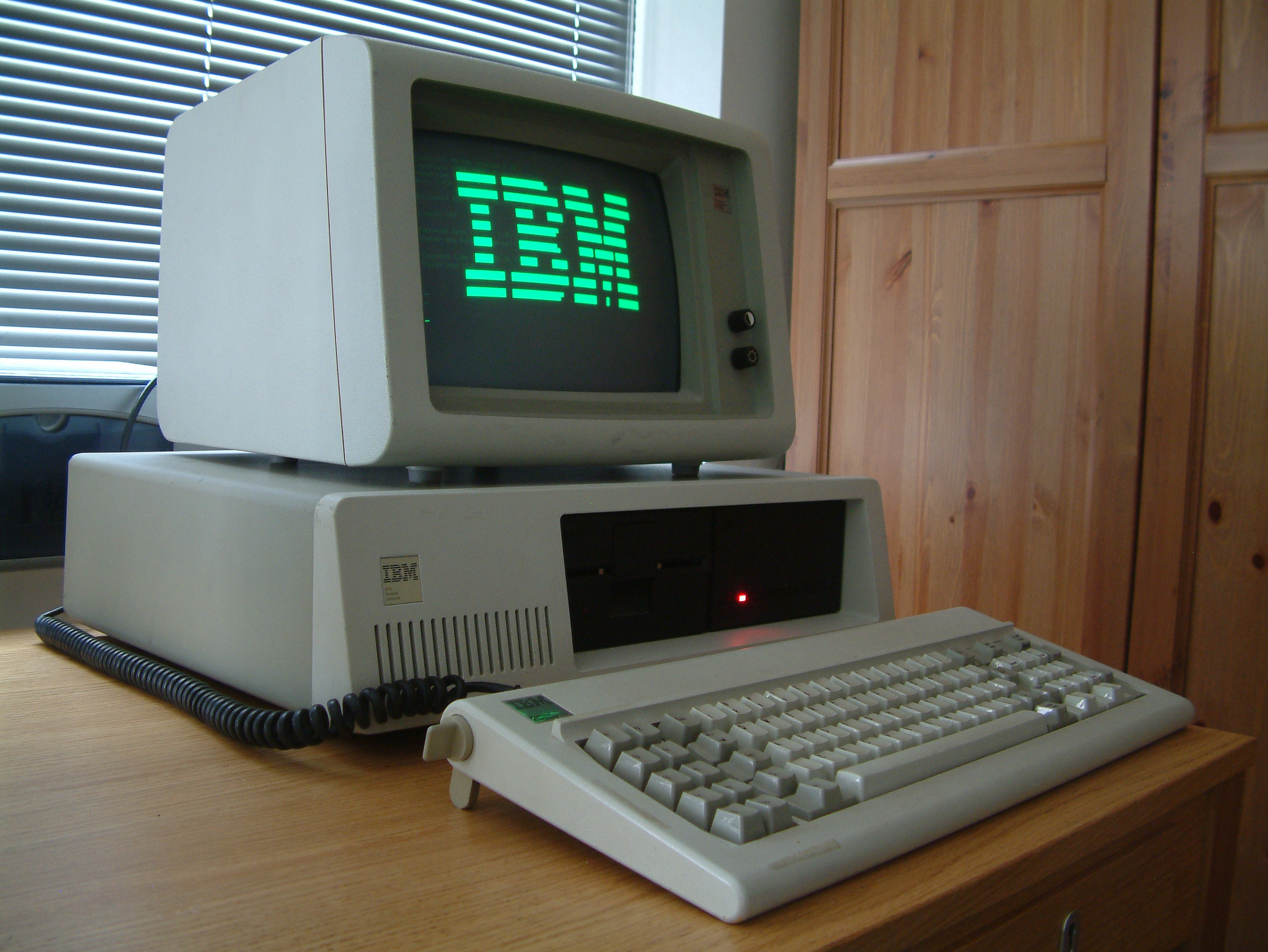 IBM Personal Computer XT - Wikipedia, the free encyclopedia