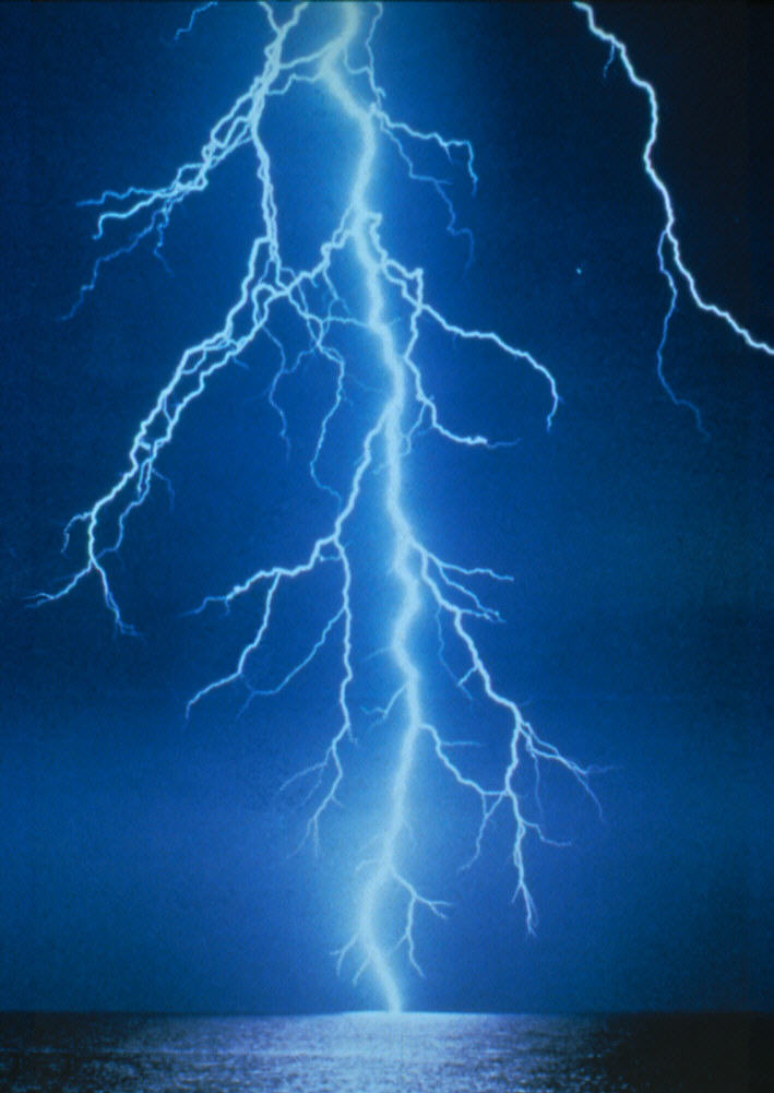 Can Lightning Bring Down A Plane? | Airline world