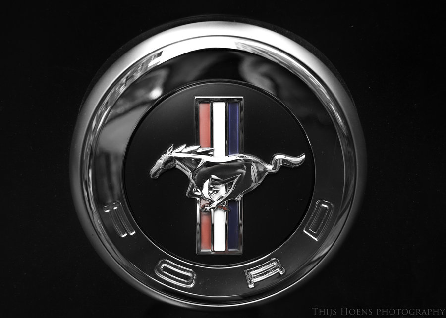 Ford Mustang 2011 Badge by avicii on DeviantArt