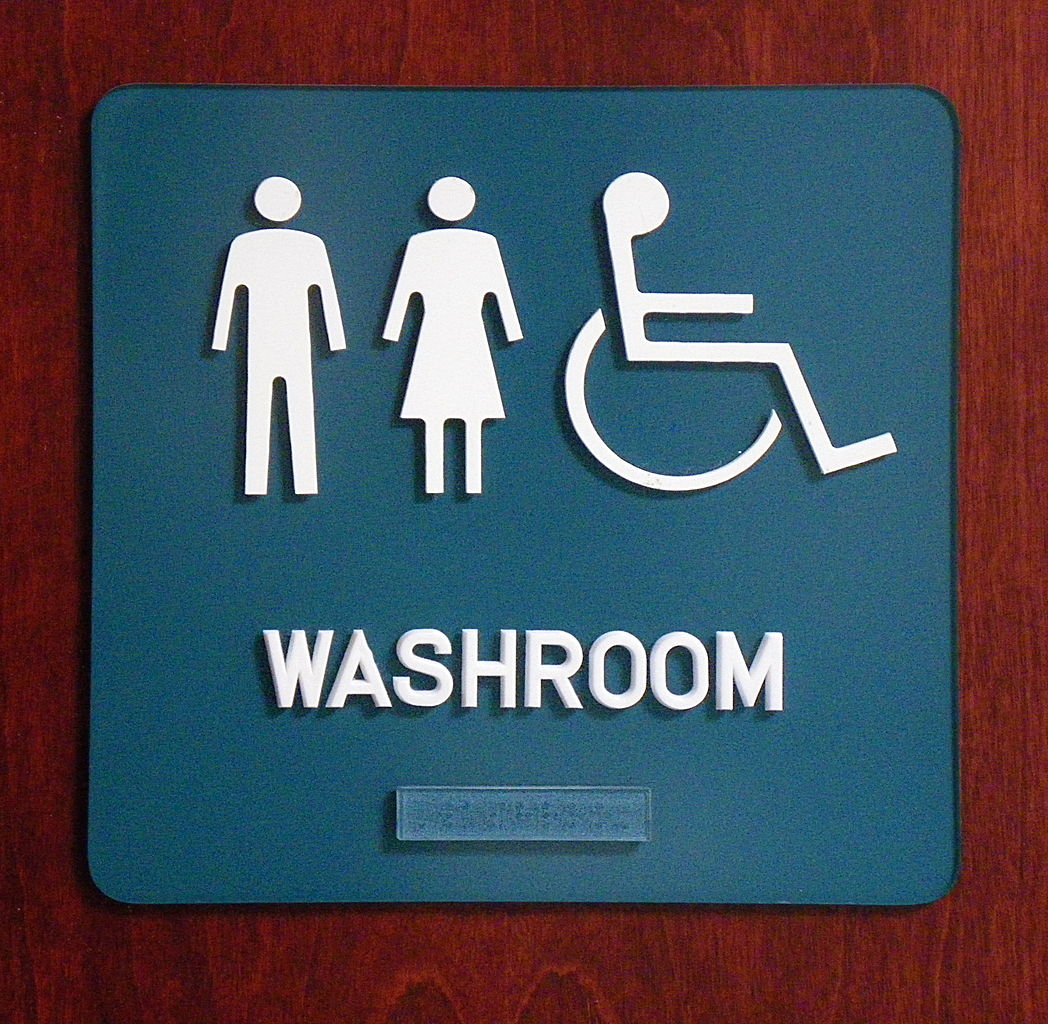 File:Washroom pictogram sign with braille.jpg - Wikimedia Commons