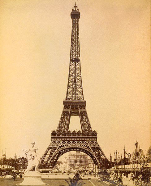 Eiffel Tower Facts: 20 Facts about The Eiffel Tower ←FACTSlides→