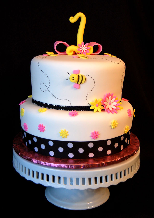 Bumble Bee 1st brthday cake — Children's Birthday Cakes