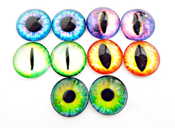 10 Eye Cabochons 20mm Glass Eyes Monster Eyes by GlitteramaCrafts