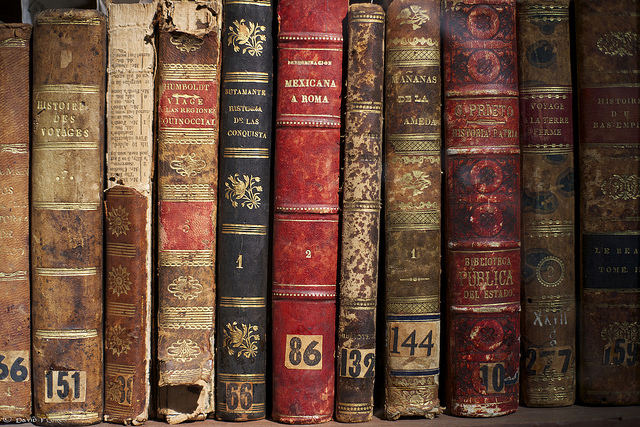 That “Old Book Smell” Is a Mix of Grass and Vanilla | Smart News ...