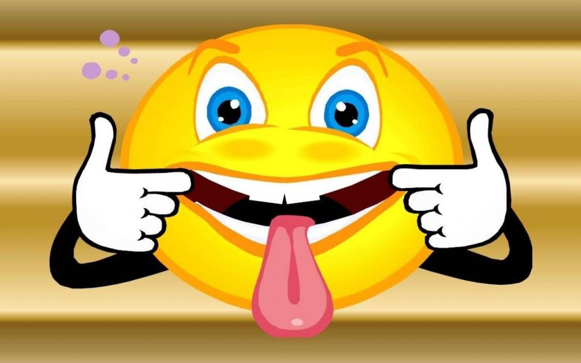 Tongue Sticking Out Clipart Picture Of Smiley Face Sticking Out