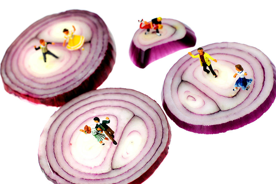 Dancing On Onoin Slices Little People On Food by Paul Ge - Dancing ...