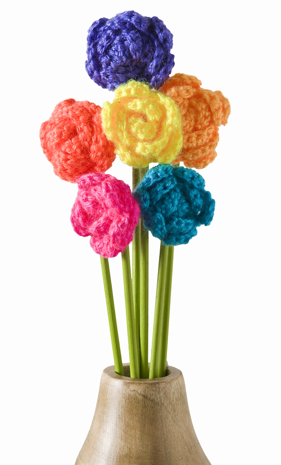 Make a Crochet Flower Bouquet - diycandy.