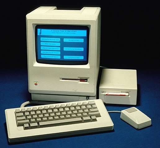 Apple "Classic" Macintosh Personal Computer | Newsdesk