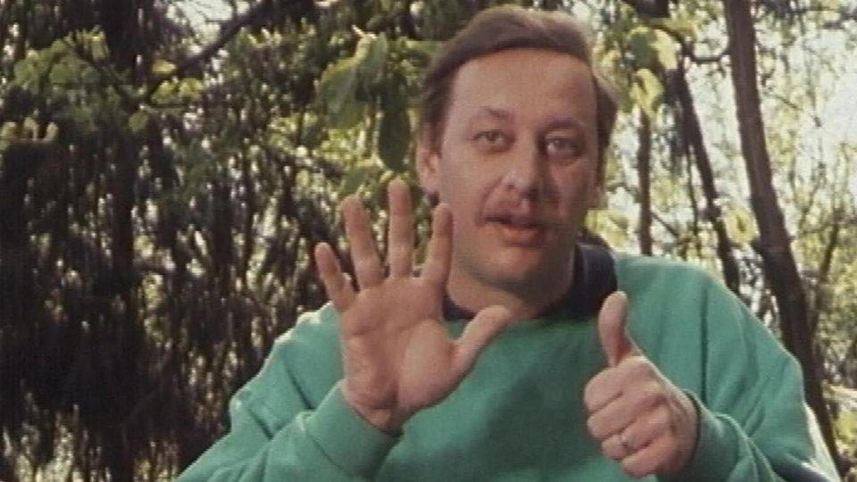 Video "Sachgeschichte - Gebärdensprache I" | Die Sendung mit der ...