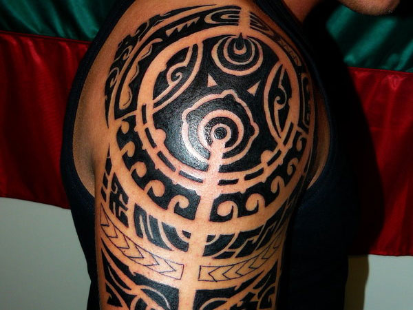 30 Oustanding Tribal Shoulder Tattoos - SloDive