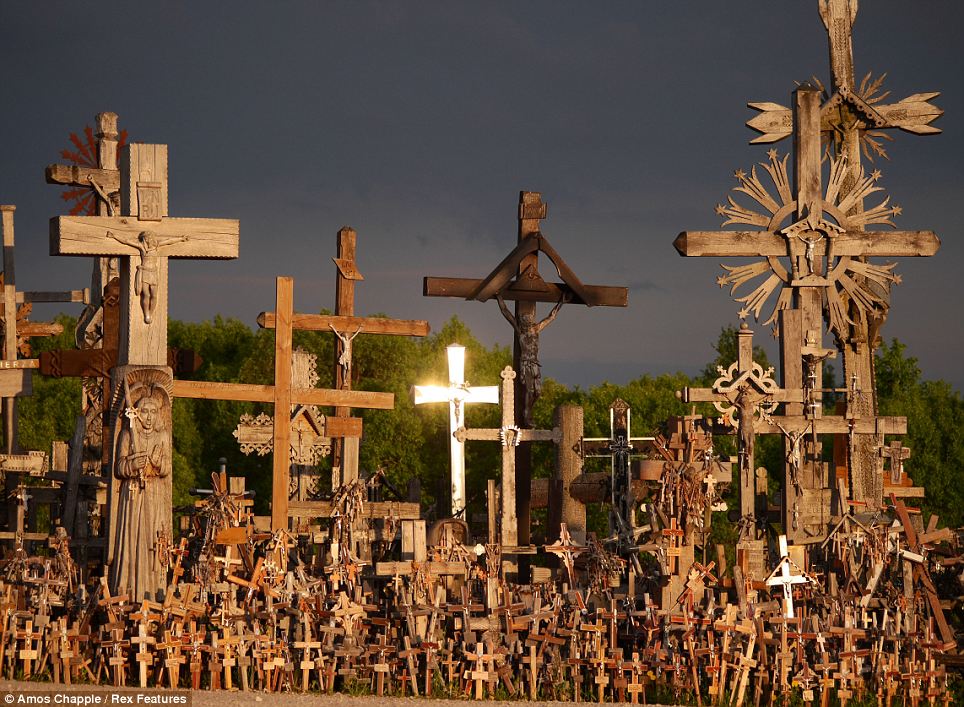 Mysterious hill of crosses where pilgrims actually believe Christ ...