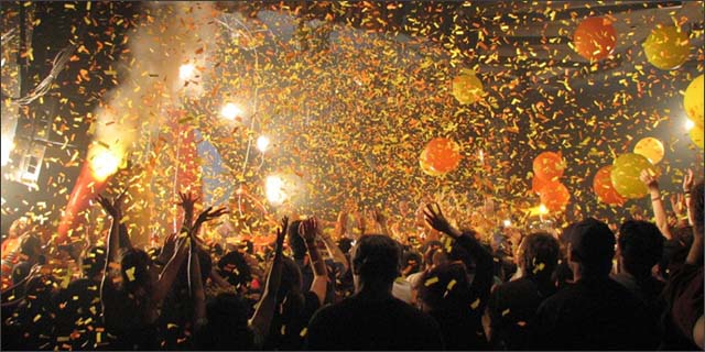 13 creative ways to celebrate your startup's wins #celebr8ordie