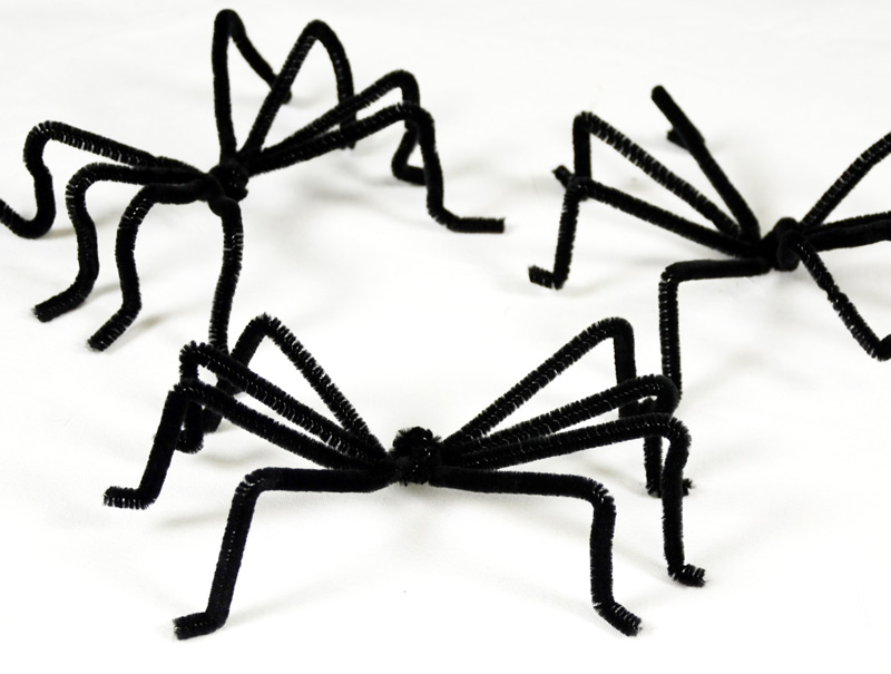 Halloween Crafts Pipe Cleaner Spiders | StickyPictures