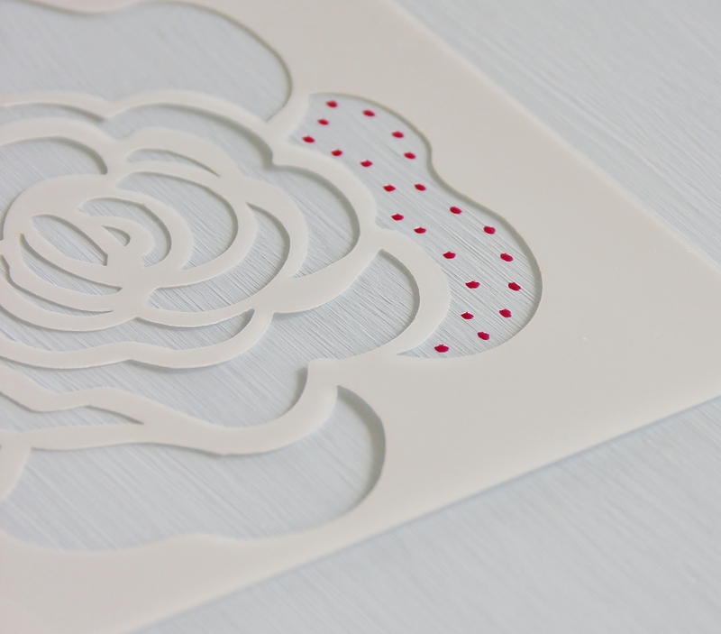 How To Stencil Dot a Table Top - Thistlewood Farm
