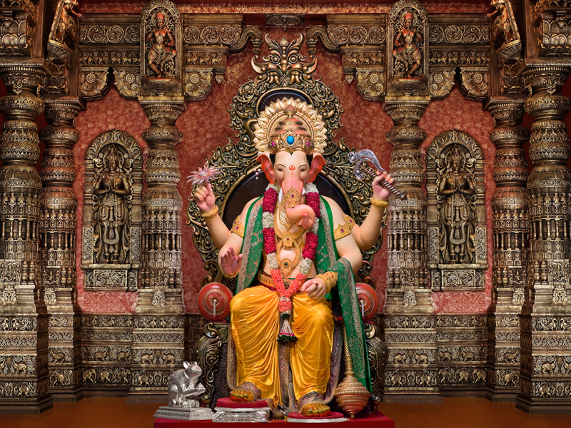 Lalbaugcha-Raja-Mumbai.jpg