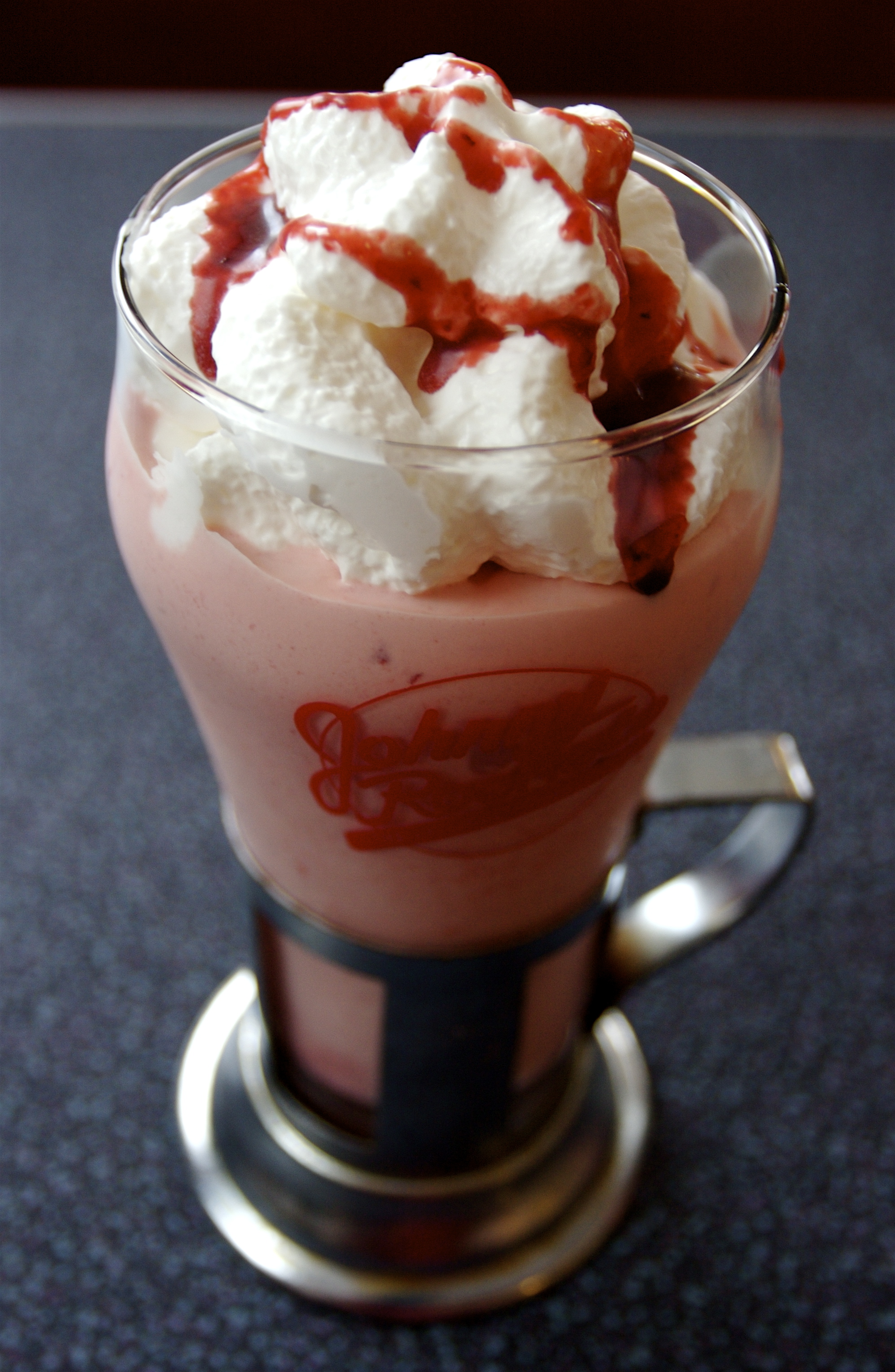 File:Strawberry milkshake.jpg - Wikimedia Commons