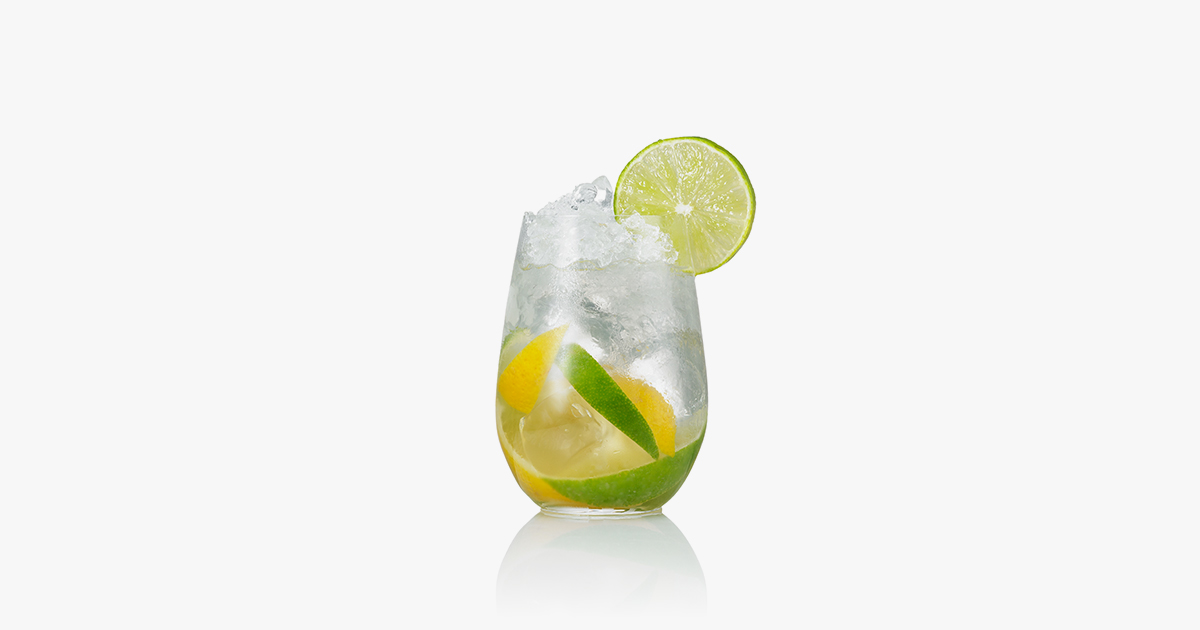 Tropical Bay Breeze Drink Recipe - Belvedere Vodka Cocktails
