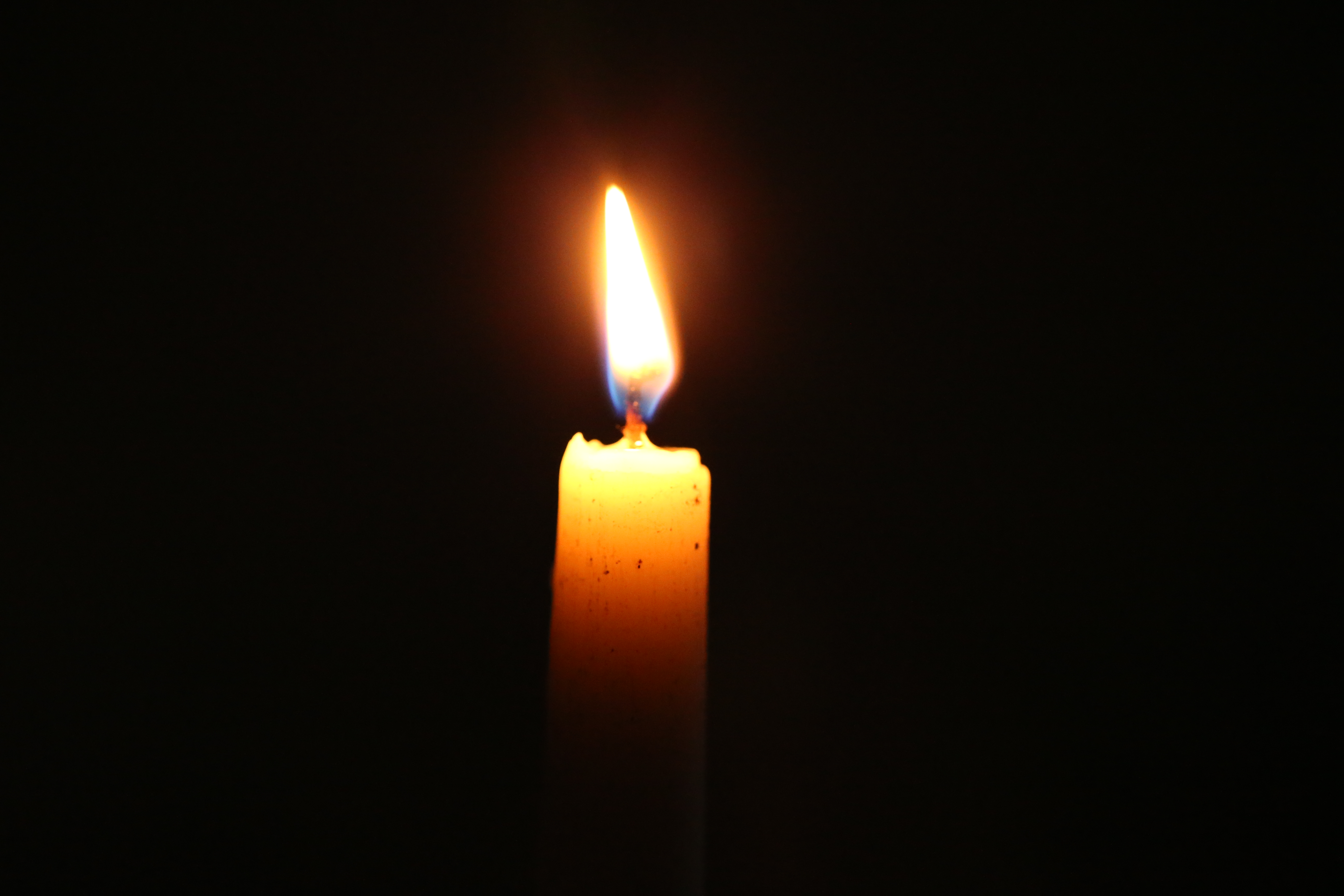 File:BN3Q09604 candle light.JPG - Wikimedia Commons