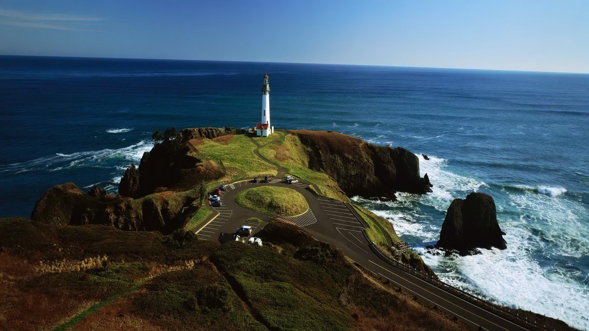 Lighthouse on the coast Wallpapers - World Wallpapers