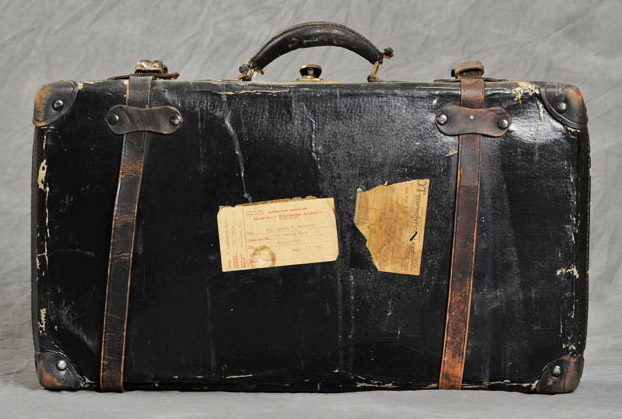 Abandoned Suitcases Reveal Private Lives of Insane Asylum Patients ...