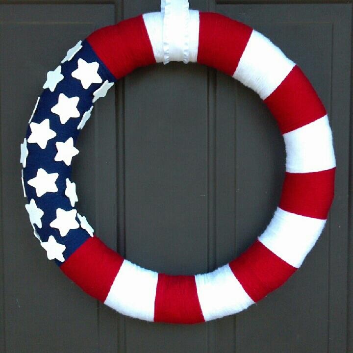 patriotic yarn wreath | America/Americana | Pinterest