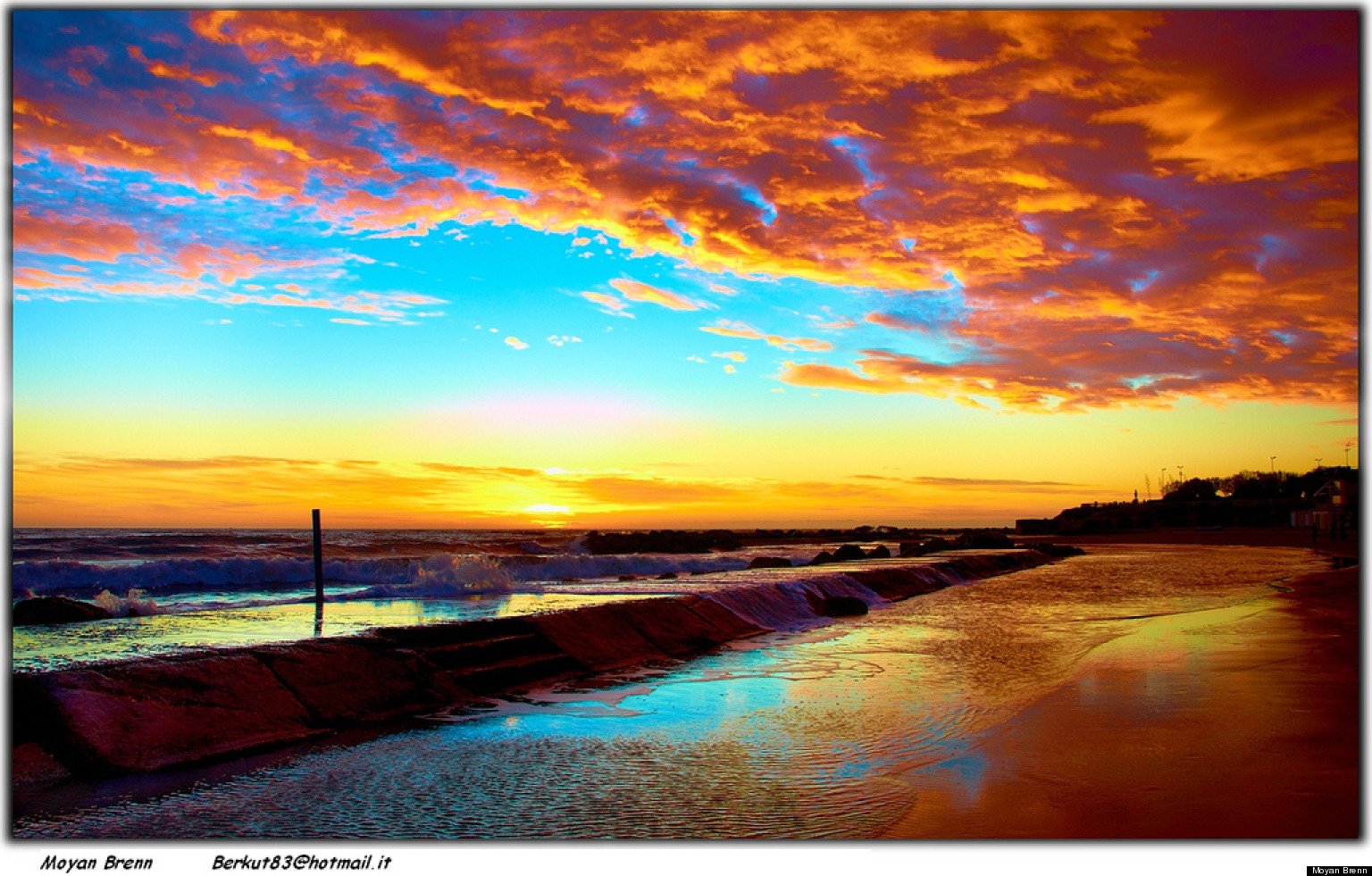 Beautiful Sunsets Around The World (PHOTOS)