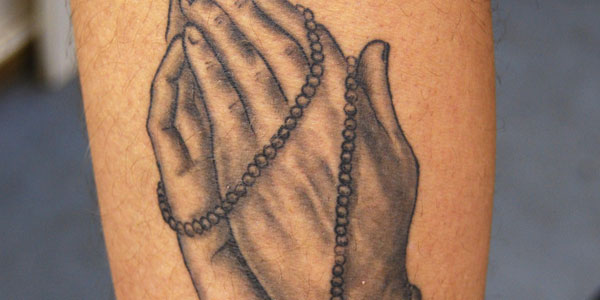 25 Splendid Praying Hands Tattoo Designs
