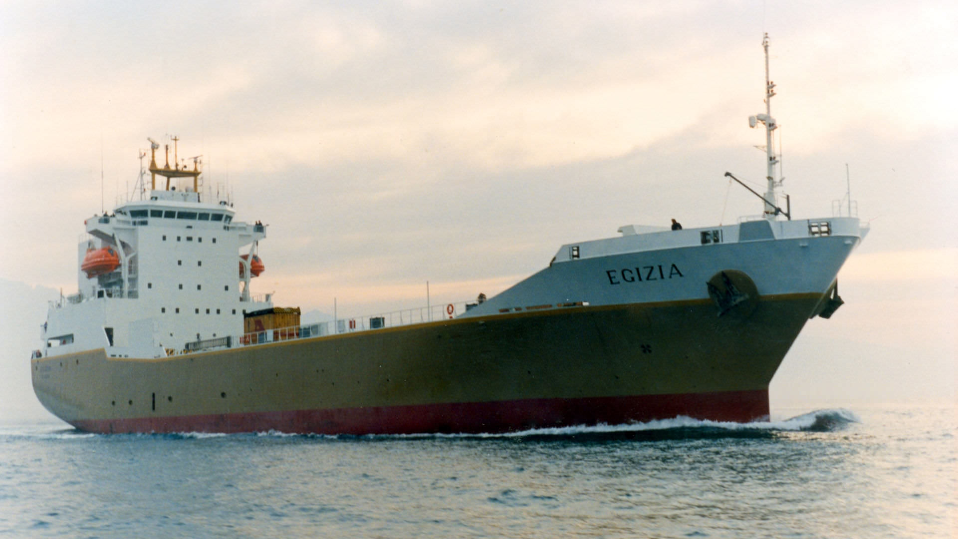 Container ship cargo ship - EGIZIA - Nuovi Cantieri Apuania
