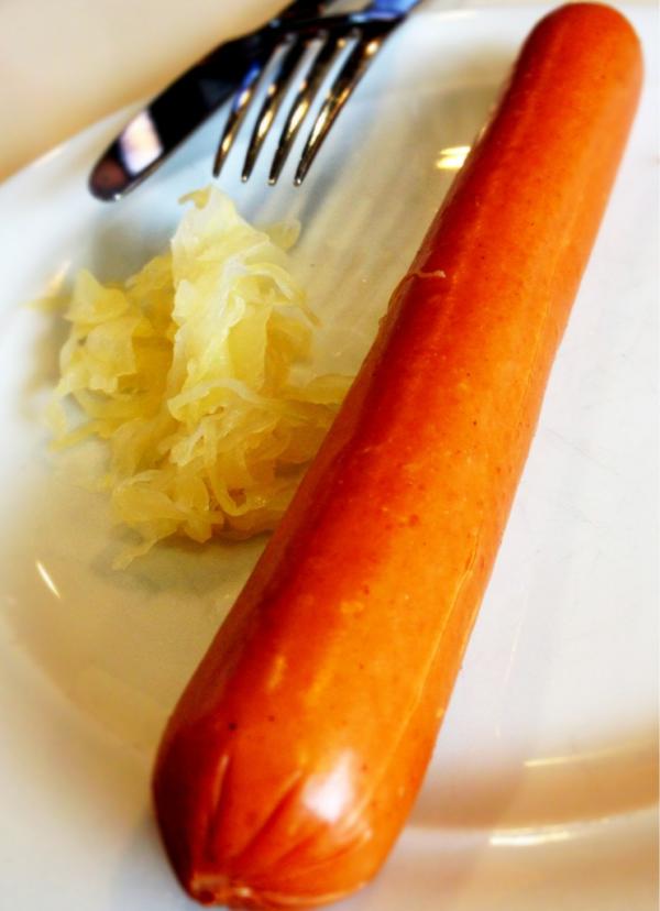 HIDEO_KOJIMA on Twitter: "Farewell sausage. http://t.co/UbrjrCrU"