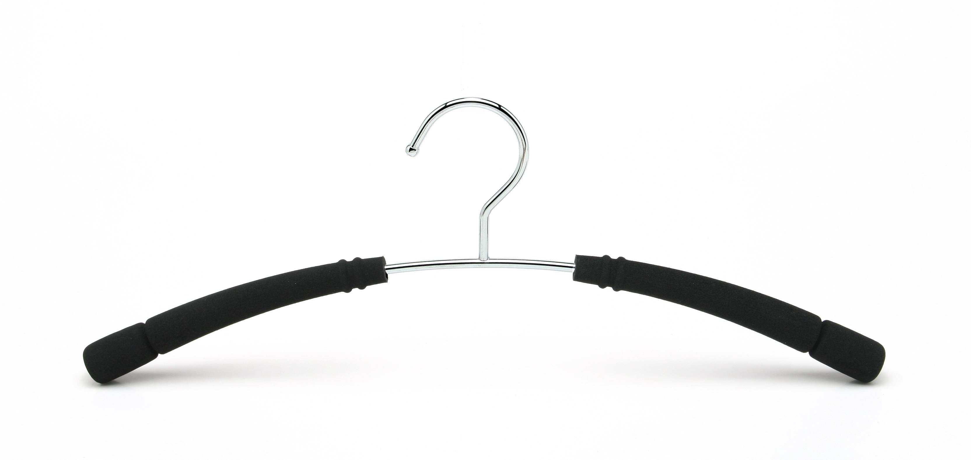 metal-clothes-hangers-430.jpg
