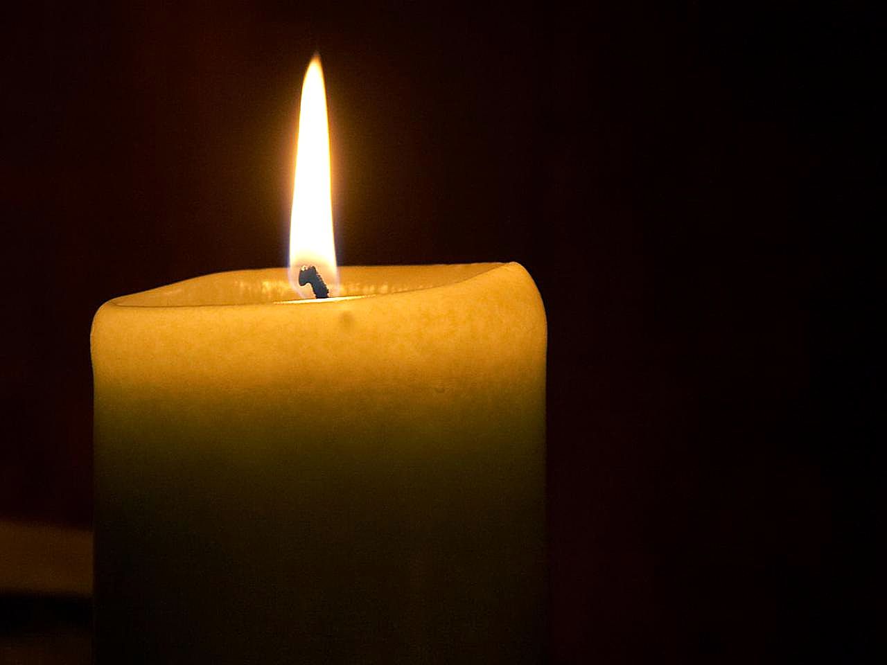 File:Candle flame (1).jpg - Wikimedia Commons