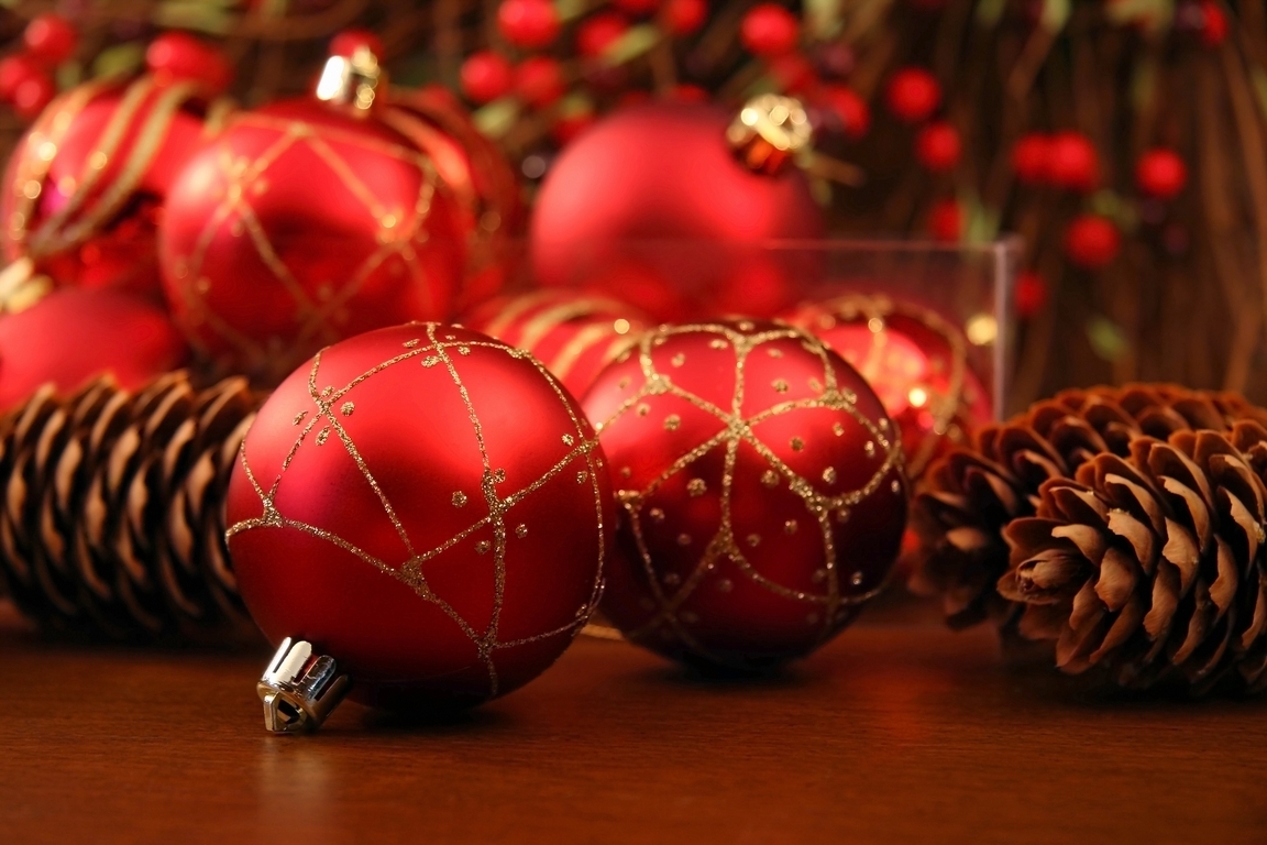 Red Christmas ornaments - Christmas Photo (22228409) - Fanpop