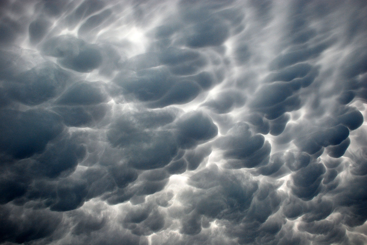 File:Mammatus-storm-clouds San-Antonio.jpg - Wikimedia Commons
