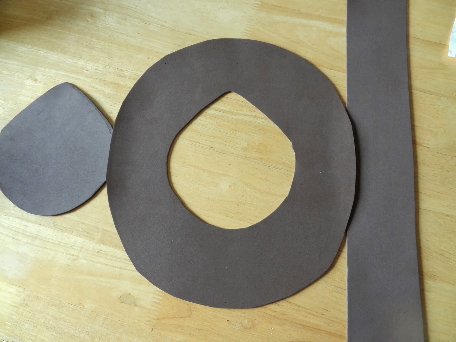 Get Your Crap Together: 31 Days of Halloween: Foam Cowboy Hat Tutorial
