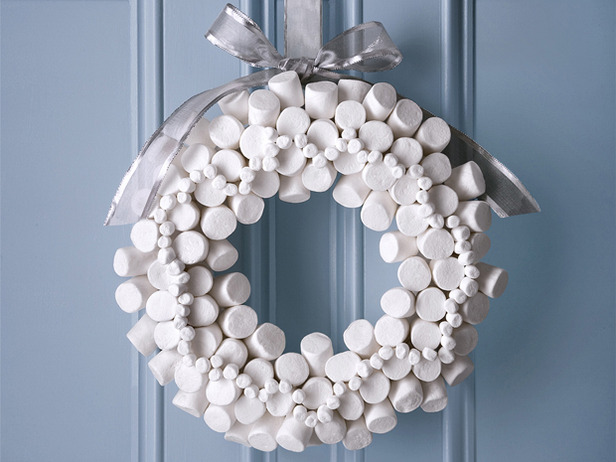 marshmallow-wreath.jpg