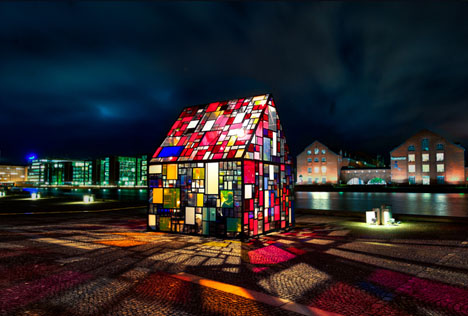 Glow Home: Stained-Glass Art House Lights Up the Night | Designs ...