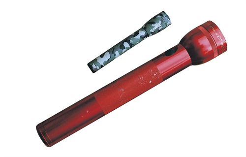 Flashlights: Blinded by the Light - Article - POLICE Magazine